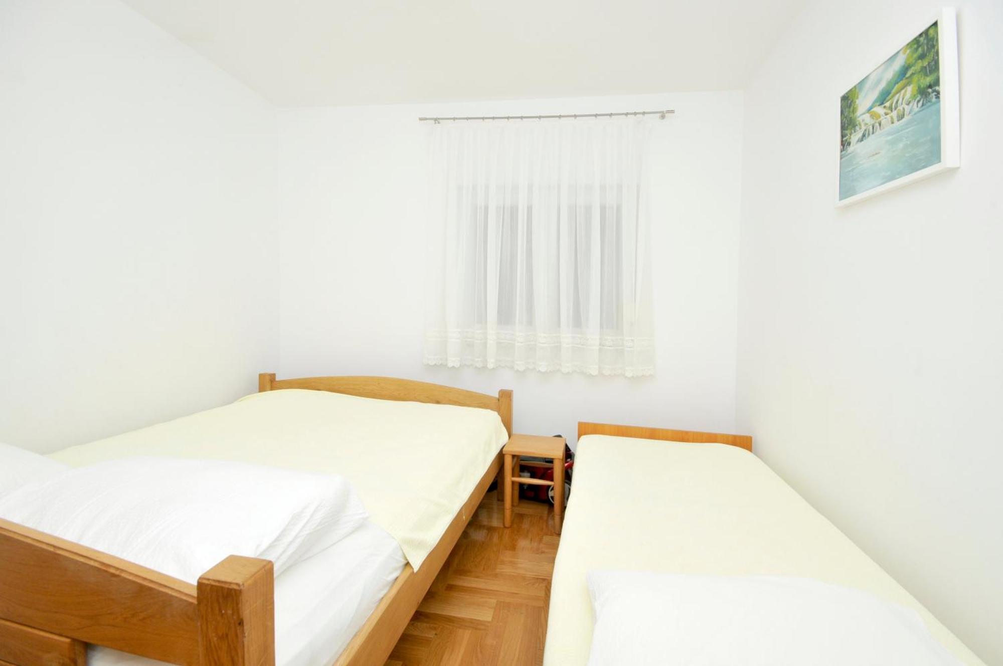 Apartmani Svalina - Seaview And 130M From Beach Trogir Exterior photo