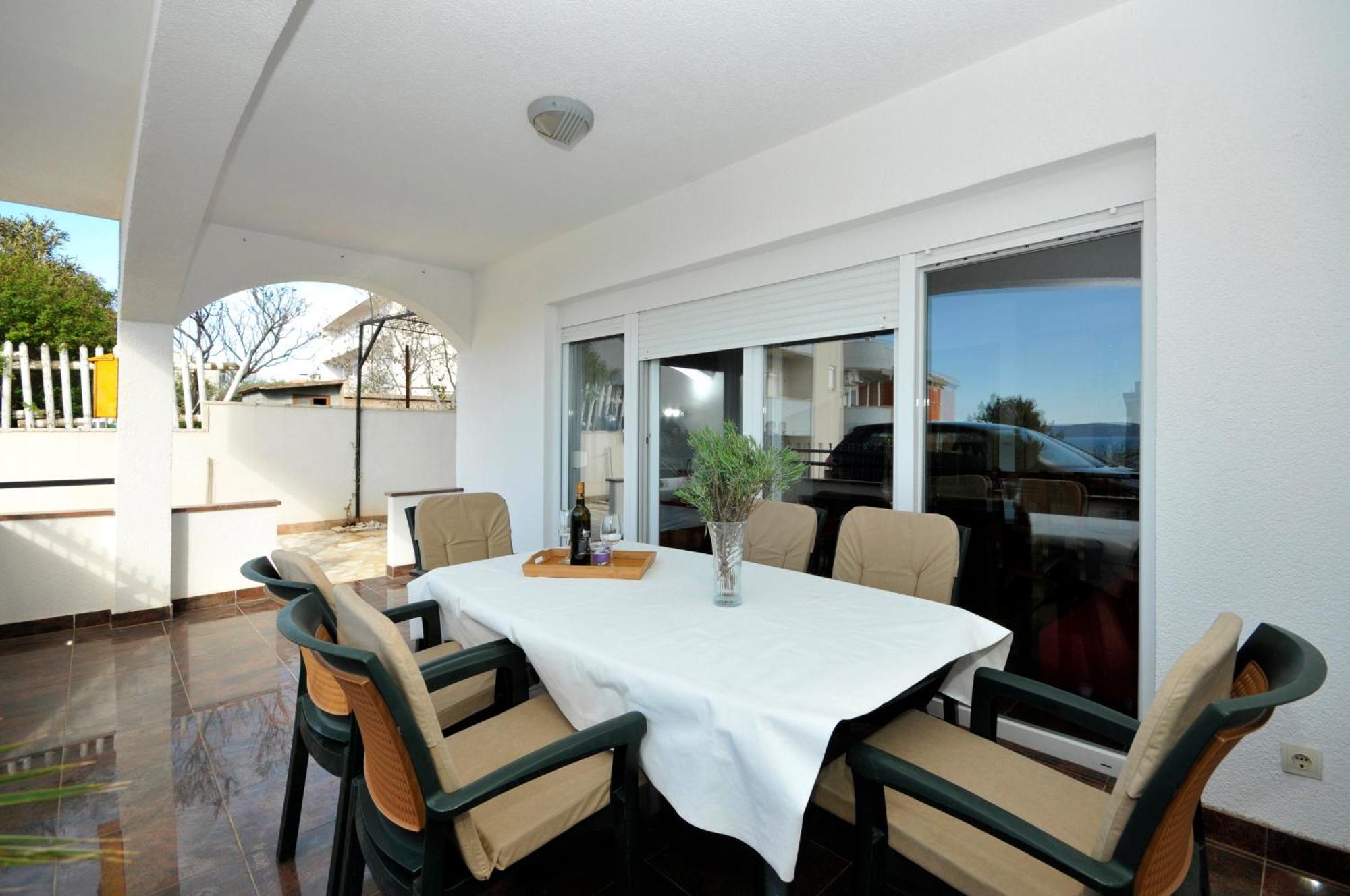 Apartmani Svalina - Seaview And 130M From Beach Trogir Exterior photo