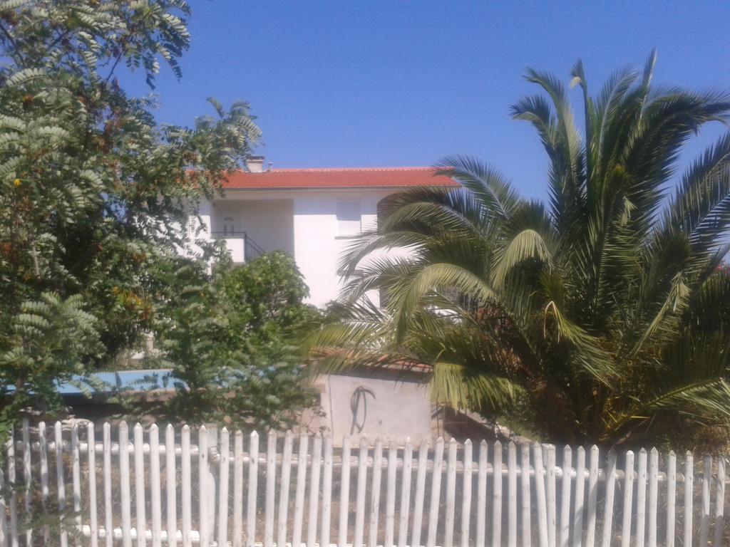 Apartmani Svalina - Seaview And 130M From Beach Trogir Exterior photo