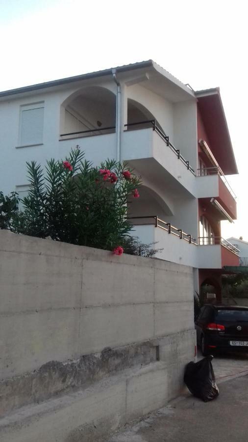 Apartmani Svalina - Seaview And 130M From Beach Trogir Exterior photo